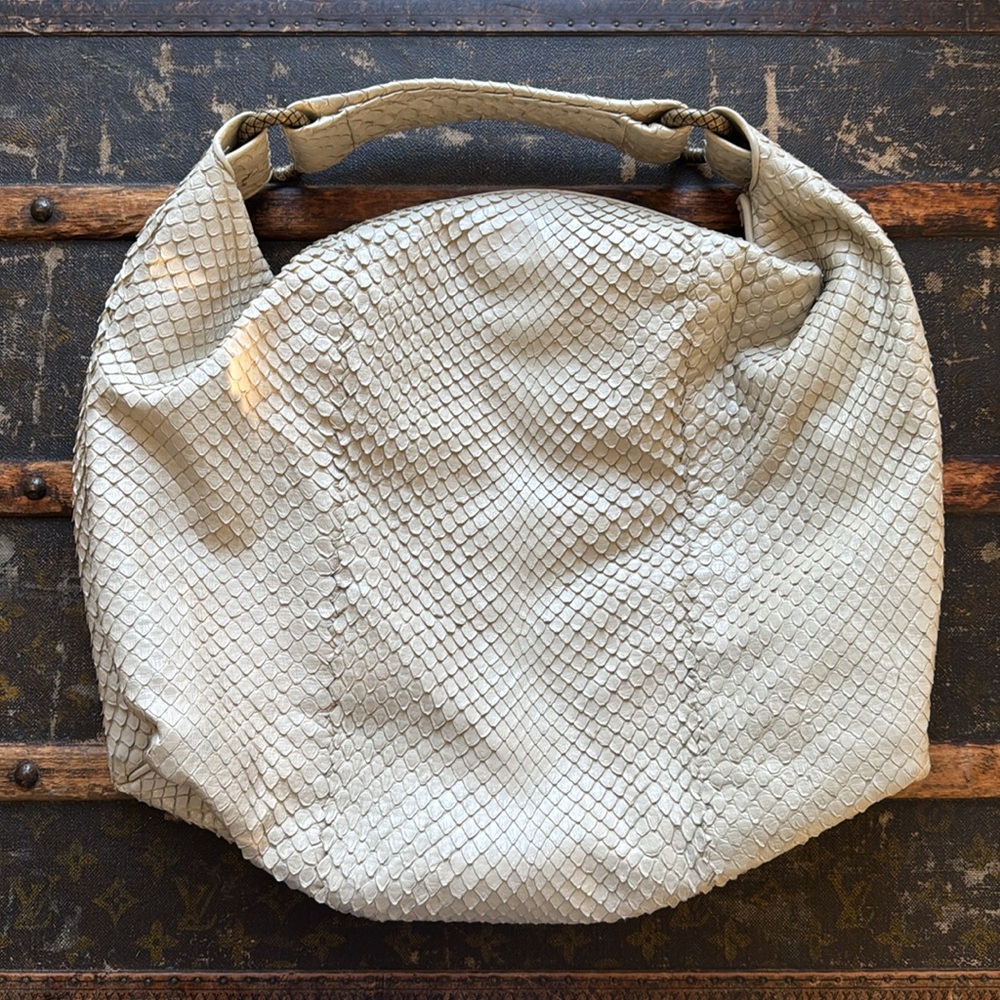 Bottega Veneta Limited Edition Sloan Python Embossed Leather Hobo Bag - Picture 4 of 17
